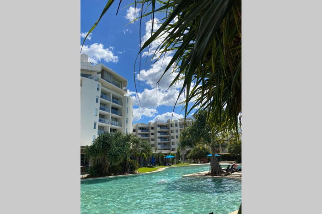 ماركولا Ocean Bliss - Top Floor Beachfront Studio With Amazing Views ! المظهر الخارجي الصورة
